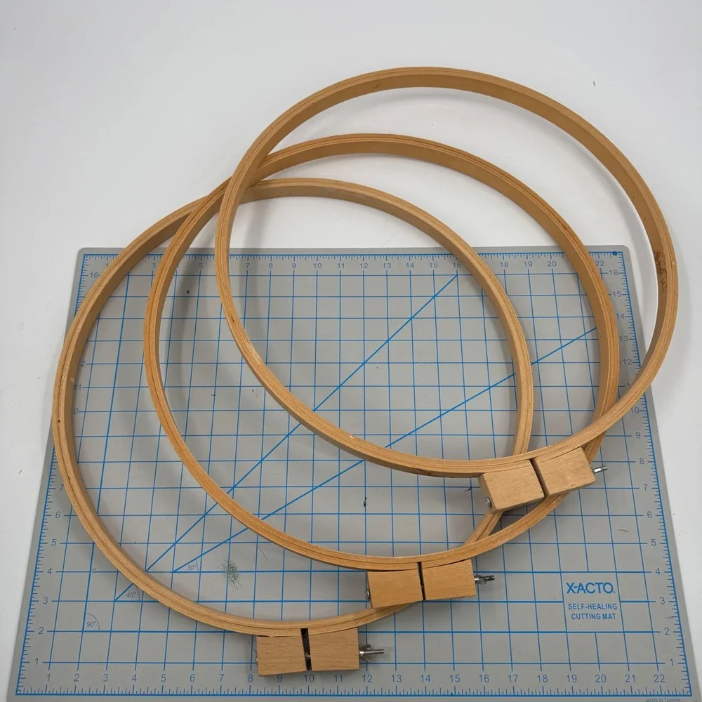 Vintage 18 Inch Wooden Embroidery Hoop Large Round Quilting Frame Lot of 3 - Picture 3 of 4